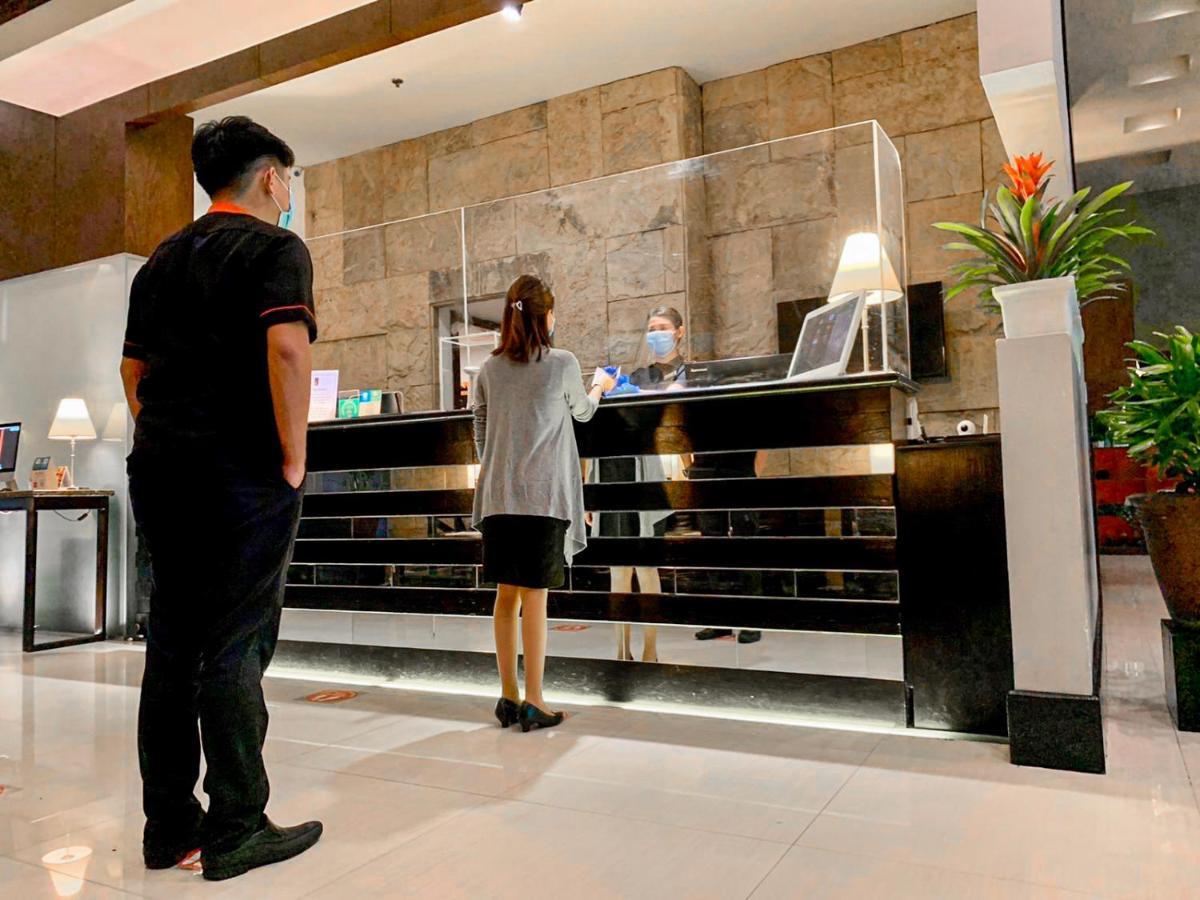 The B Hotel Alabang Muntinlupa City Zewnętrze zdjęcie