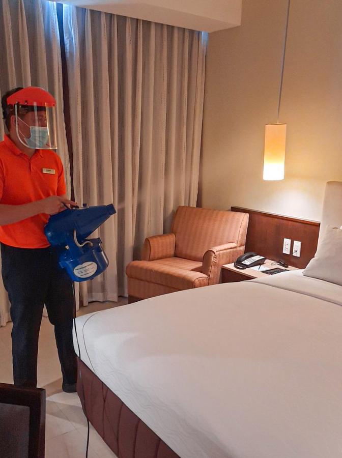 The B Hotel Alabang Muntinlupa City Zewnętrze zdjęcie