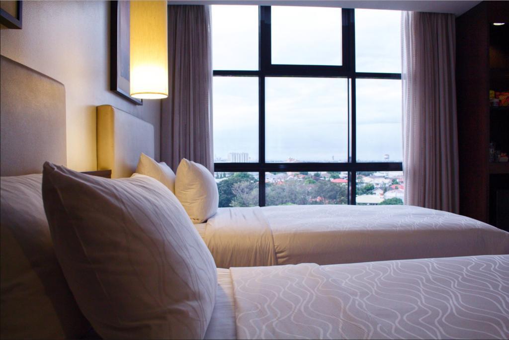 The B Hotel Alabang Muntinlupa City Zewnętrze zdjęcie