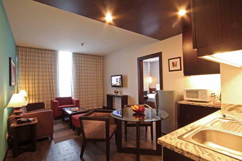 The B Hotel Alabang Muntinlupa City Zewnętrze zdjęcie